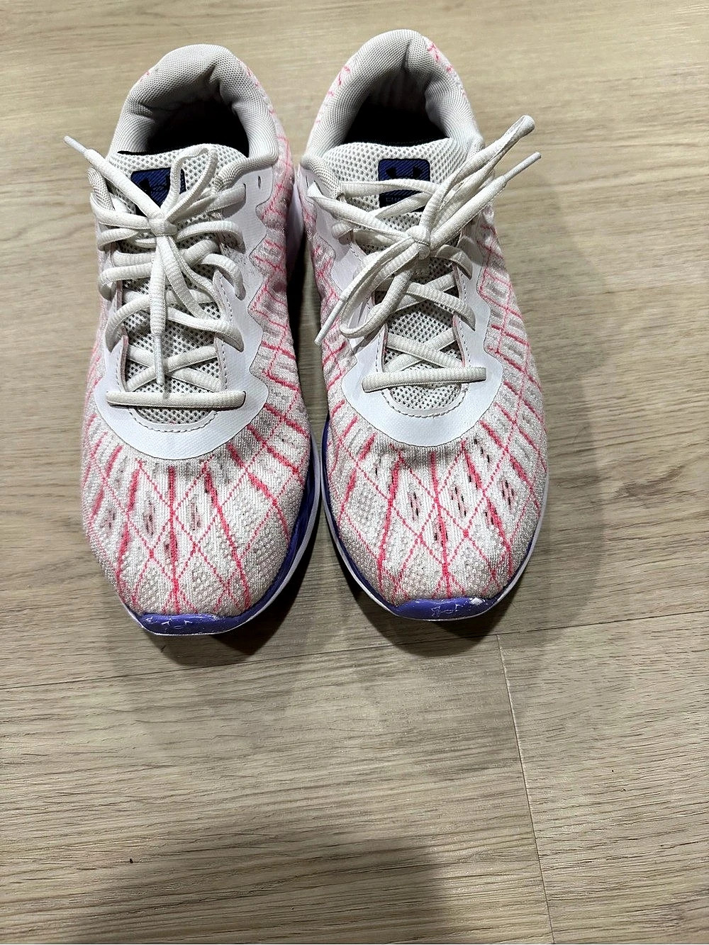 Under Armour Charged Assert Women's Athletic Shoes White & Pink US 11